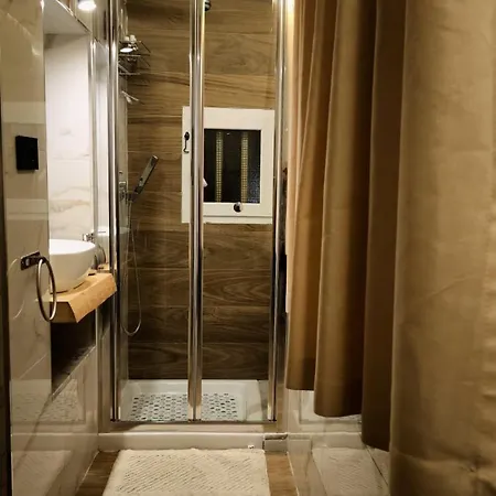 Casamira Nocleg ze śniadaniem 4*